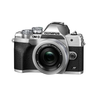 [美品]★OLYMPUS  OM-D E-M10　レンズ3本付！ミラーレス一眼