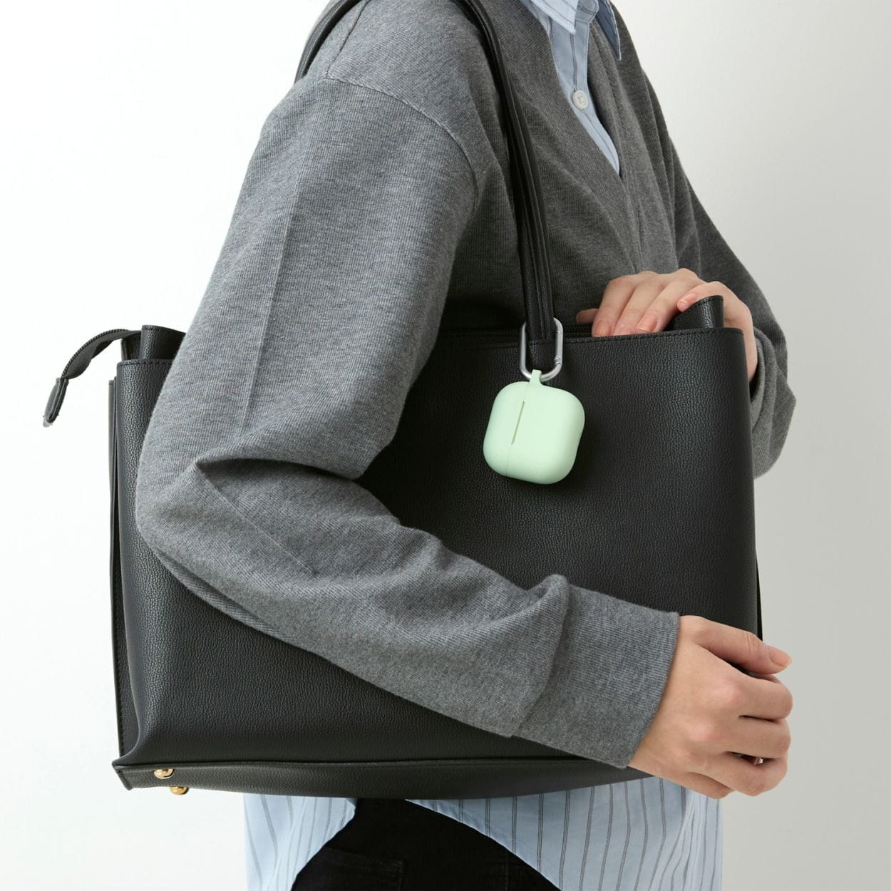 GR AirPods (4)p VRP[X AVA-AP06SCGN