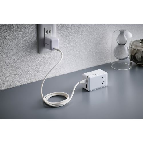 �G���R��&nbsp;������莮�P�[�u����̌^���o�C���o�b�e���[(10000mAh/35W)&nbsp;DE-C82L-10000WF