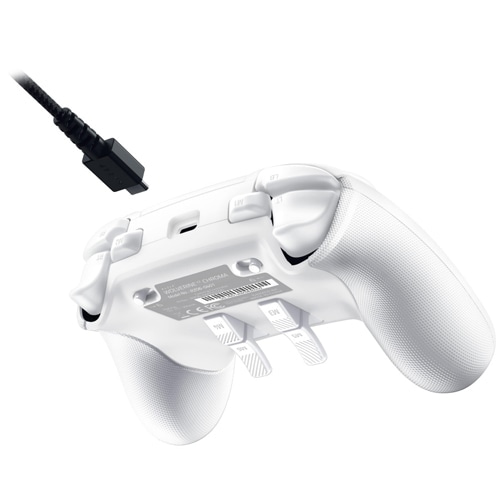 Razer Q[Rg[[@Razer Wolverine V2 Chroma RZ06-04010200-R3M1