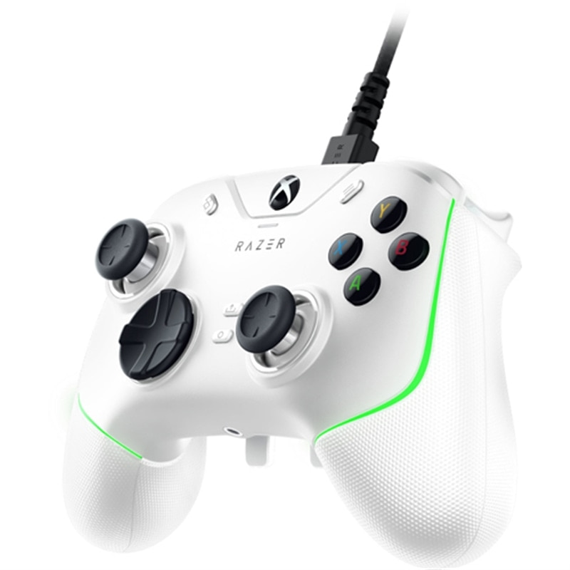 Razer Q[Rg[[@Razer Wolverine V2 Chroma RZ06-04010200-R3M1